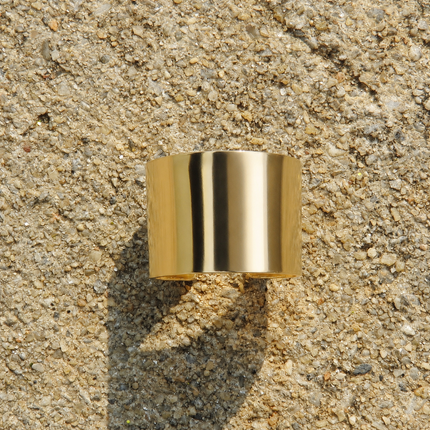 Michelle - Shiny Wide Band Gold Cigar Ring