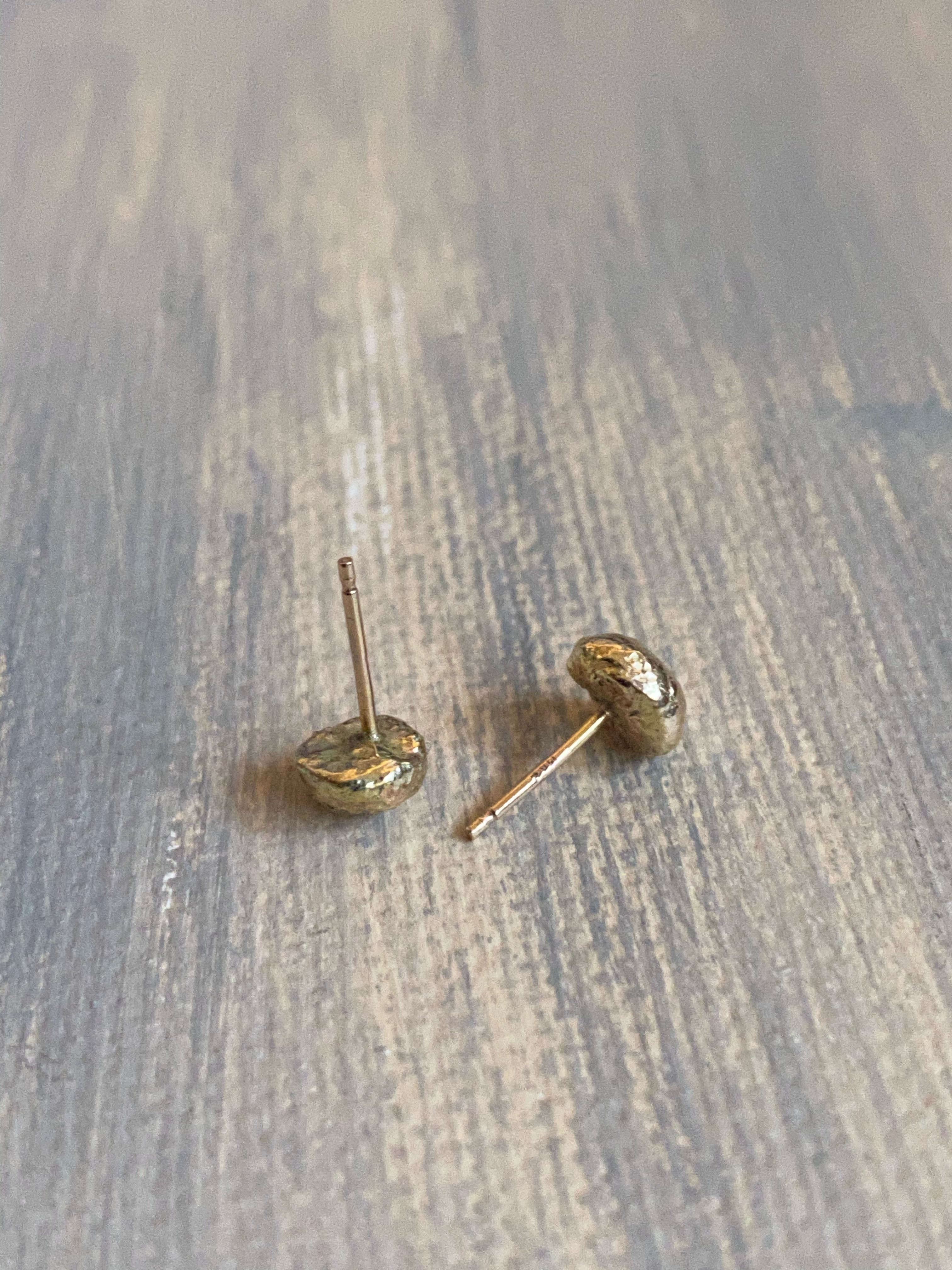 Pebble Shaped 14kt Solid Gold Stud Post Earrings - Recycled Gold - 7mm